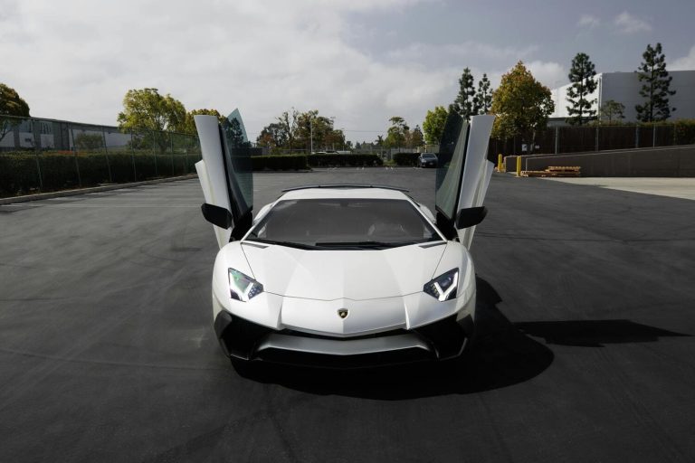 lamborghini-aventador-exhaust