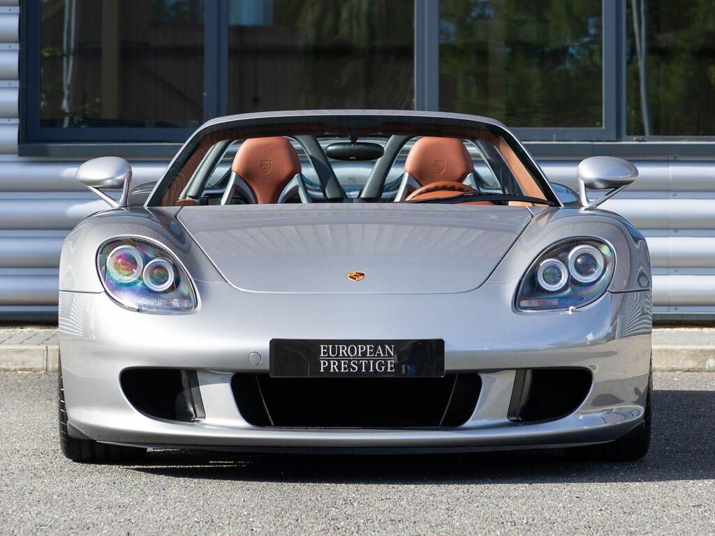 Porsche-carrera-gt-car