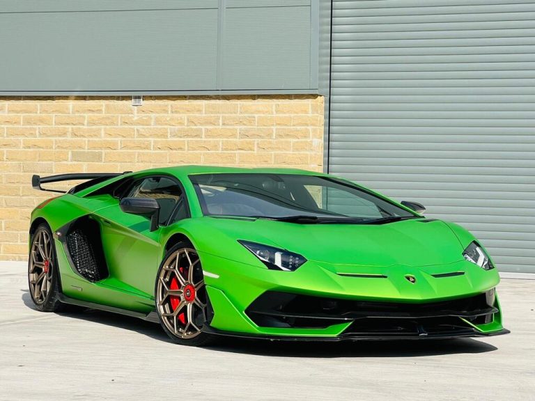 lamborghini-aventador-svj